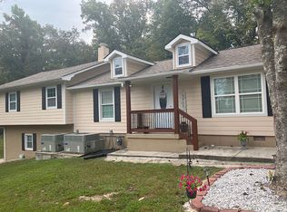 104 Eaton Ln, Oak Ridge, TN 37830