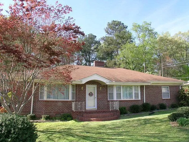 1243 Hull Rd photo 1
