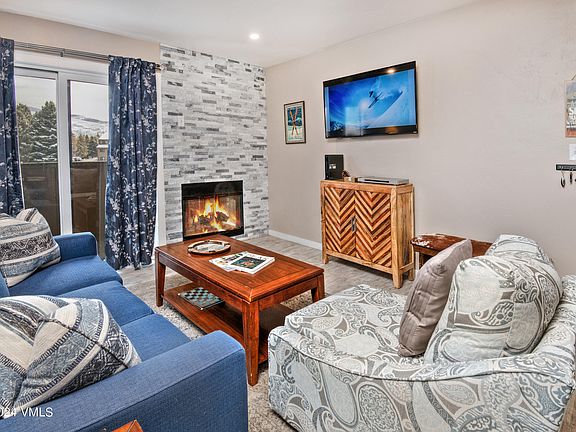 4th image of 1061 W Beaver Creek Blvd APT 203