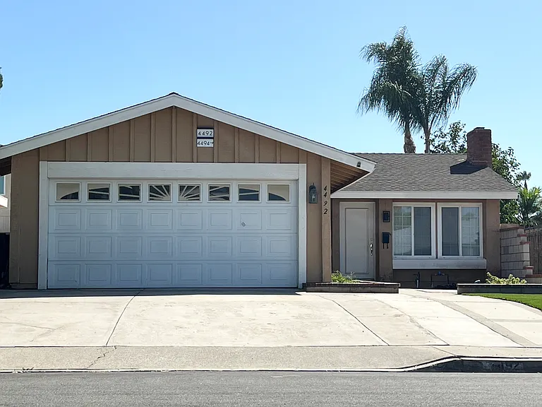 4492 Wyngate Cir — Photo 2