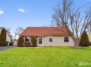 13 Mercury Rd, Edison, NJ 08817