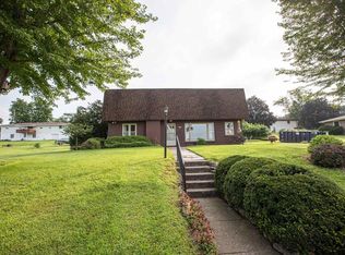 1594 Frederick St, Hazel Green, WI 53811