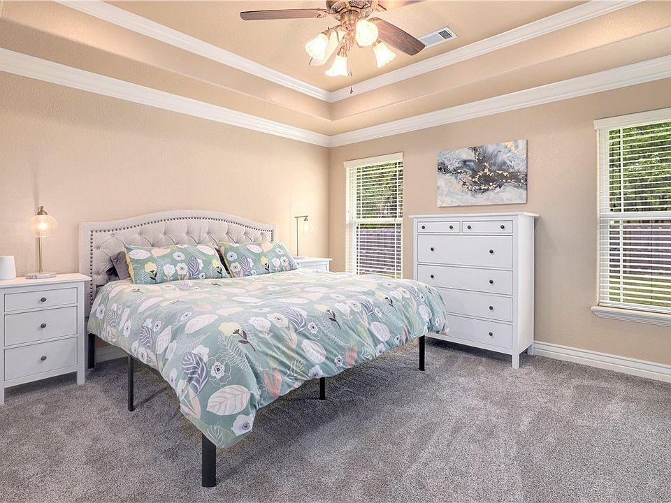 1st image of 2022 Quinlan Ave