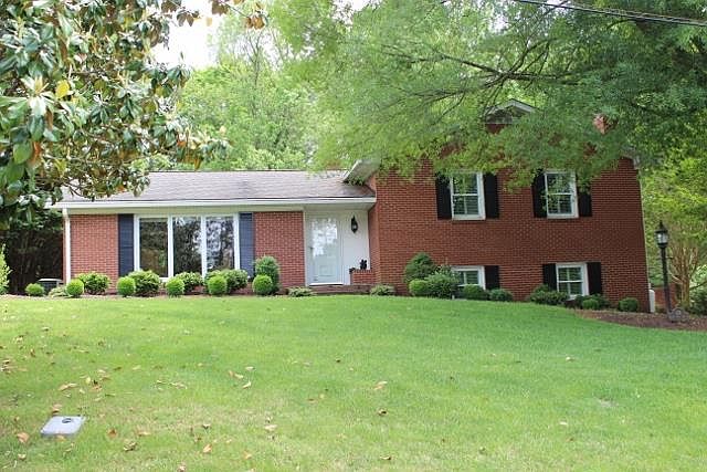 1st image of 221 Green Acre Dr