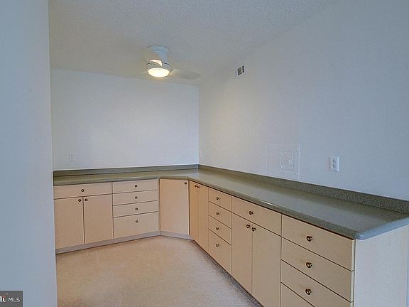 4th image of 5225 Pooks Hill Rd APT 308N