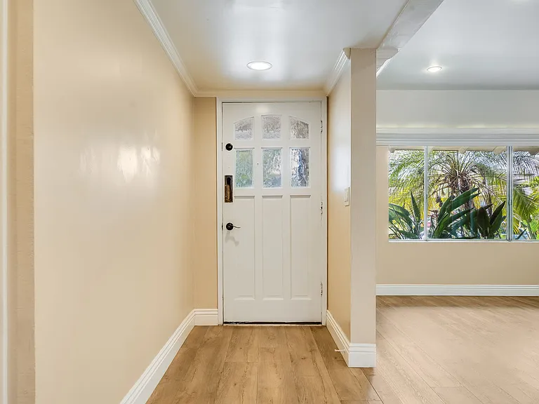 2733 W Keller Ave #1 — Photo 4