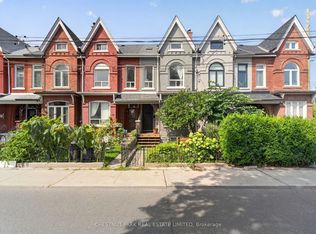 28 Robinson St, Toronto, ON M6J 1L2