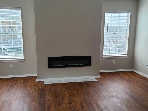 501 E Burgess Rd APT A8, Pensacola, FL 32504