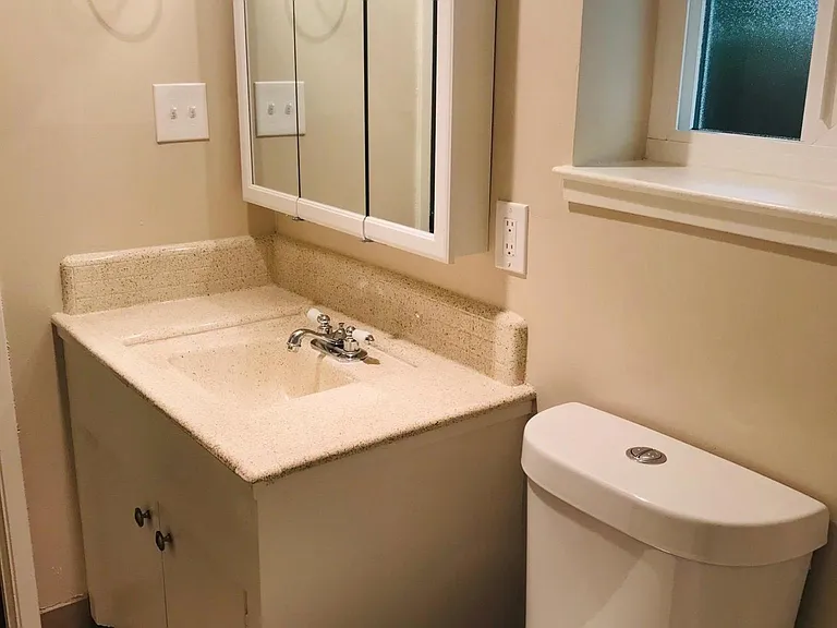 3915 Hamilton Ave — Photo 12