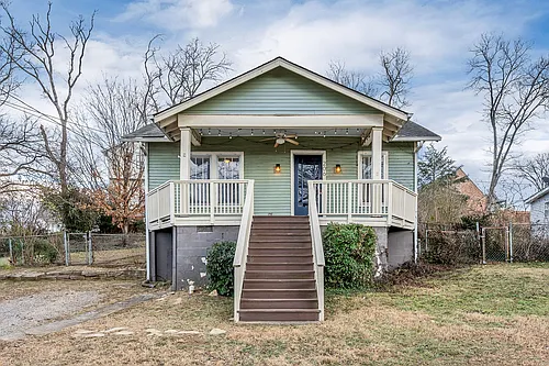206 Orlando Ave Photo 1