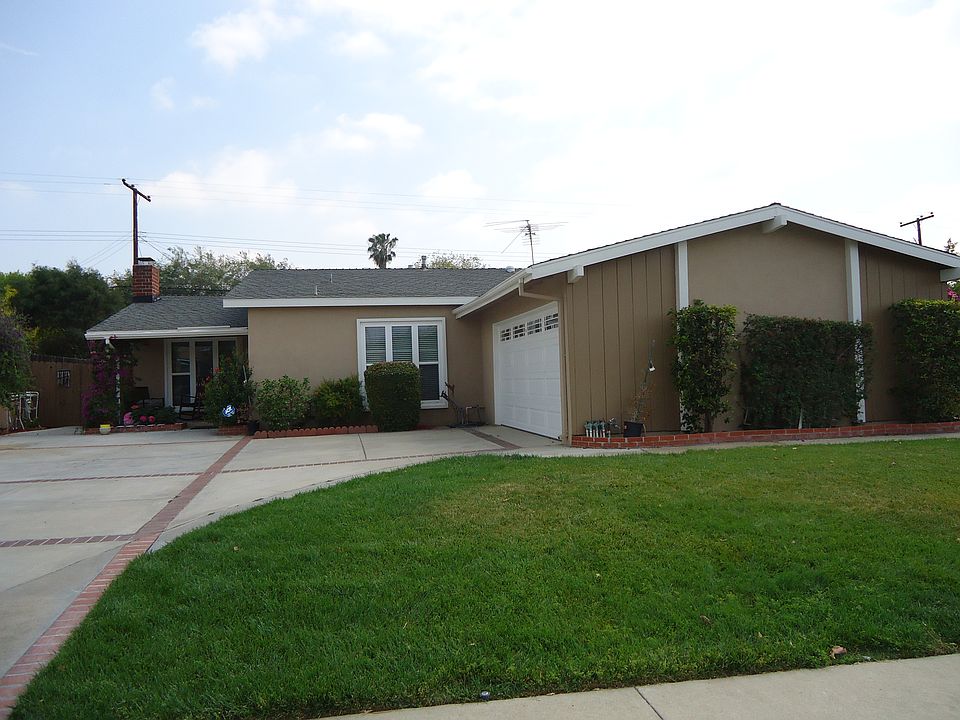 1st image of 610 Foxpark Dr