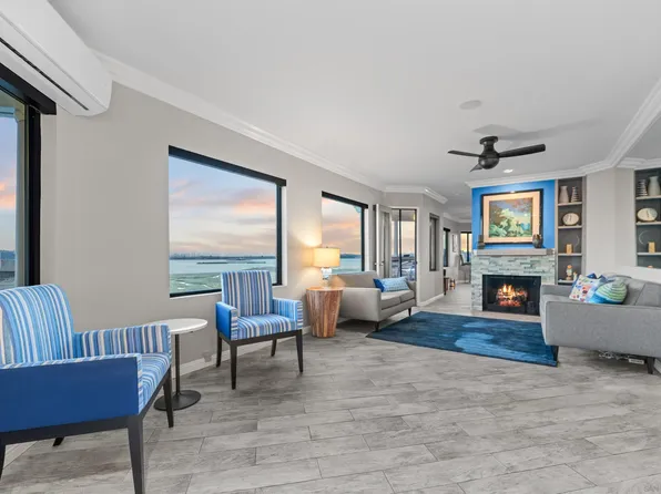 3955 Honeycutt St Unit 205, San Diego, CA 92109