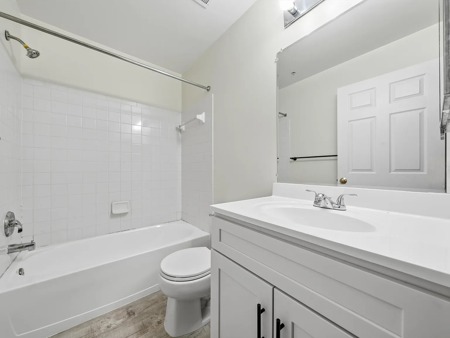 2 bed, 1183 sqft, $2,000 — Photo 3