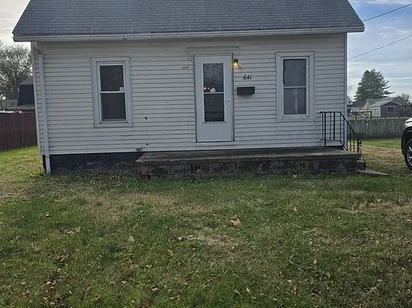 641 E Van Buren St, Cuba, IL 61427