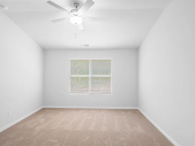 371 Lanier Cir — Photo 12