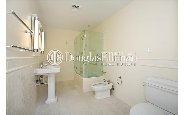 Rented by Douglas Elliman | media 8