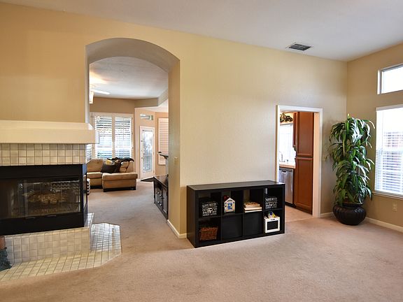 5th image of 167 Elkins Cir