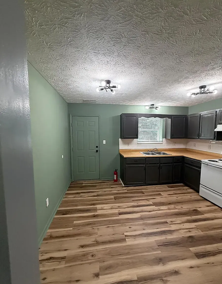 2 bed, $1,045 — Photo 3