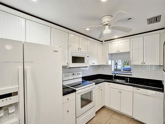 5th image of 9410 N Hollybrook Lake Dr APT 104
