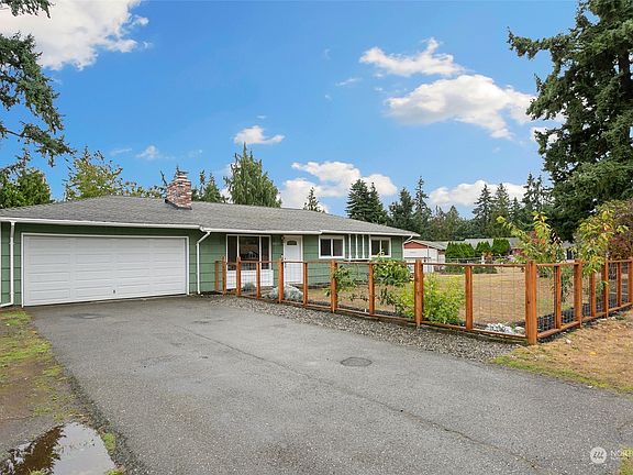 3rd image of 20429 Cypress Way