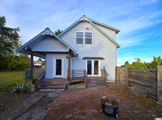 1015 W 8th St, Port Angeles, WA 98363