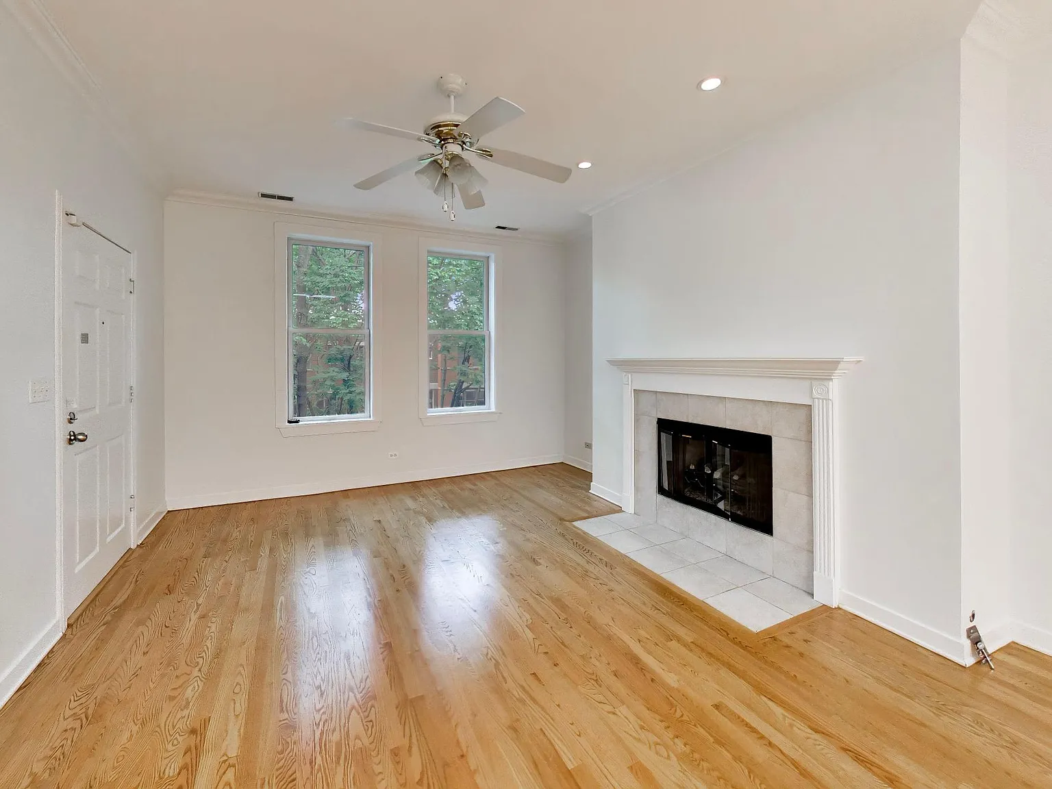 1355 W Fillmore St — Photo 3