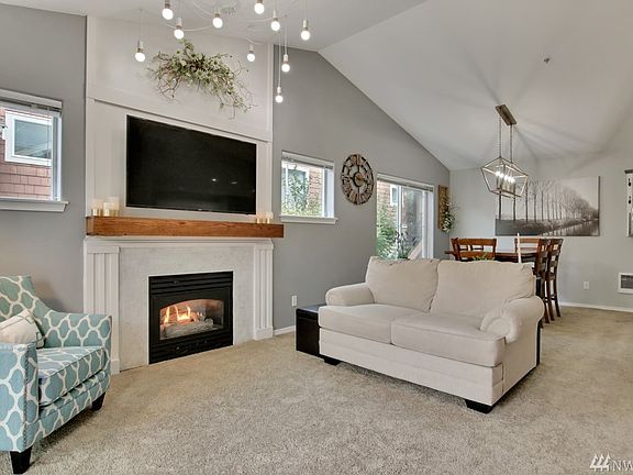 5th image of 2109 Hammond Ave #F-8