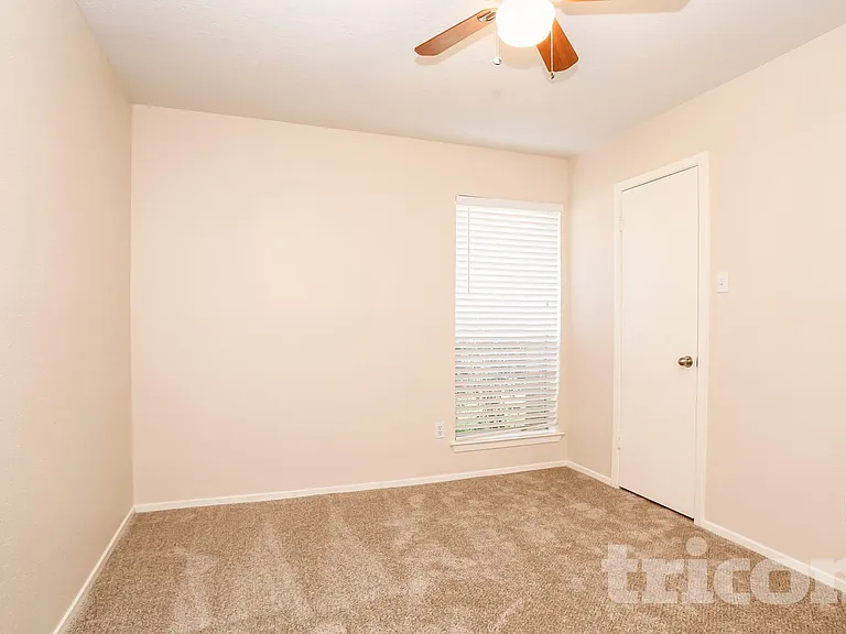 3206 Sedgeborough Dr — Photo 7