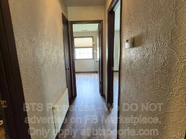 412 N Highland St APT 4, Creve Coeur, IL 61610