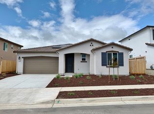 2070 Wildflower Dr, Hollister, CA 95023
