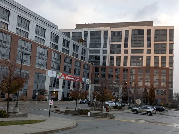 11211 Yonge St #A609, Richmond Hill, ON L4S 0E9