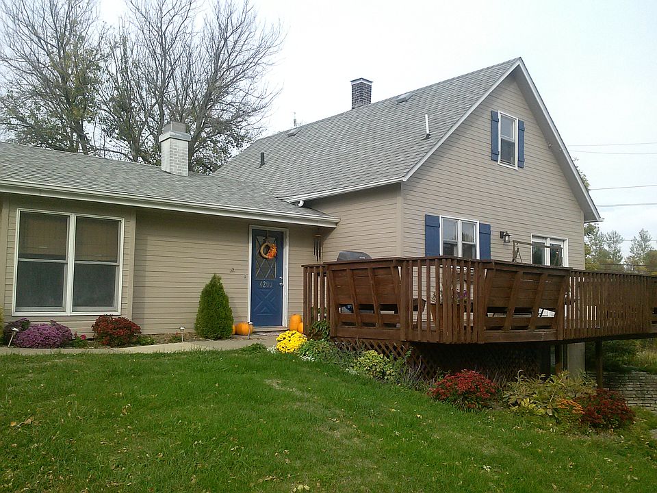 2nd image of 4200 NE 64th St