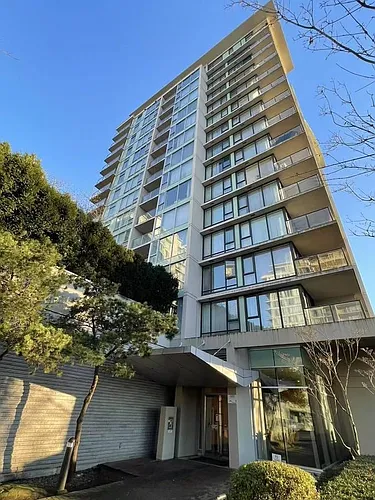 5088 Kwantlen St Photo 1