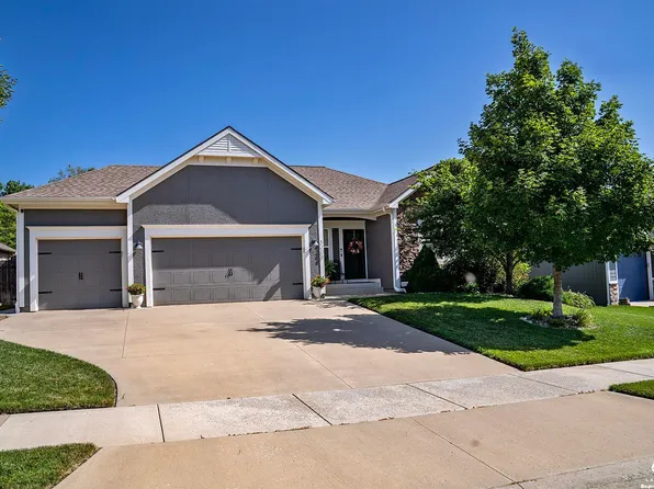 6208 Crystal Ln, Lawrence, KS 66049