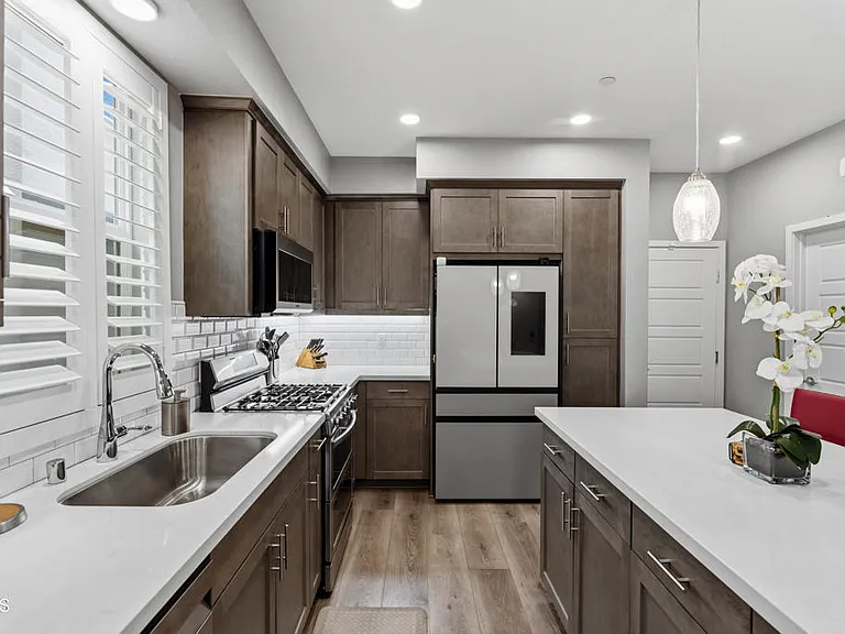 643 Winchester Dr — Photo 14