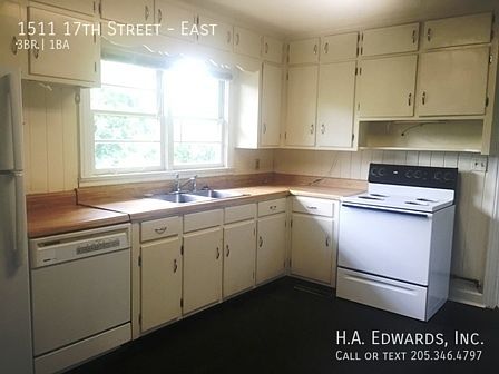 2nd image of 1511 17th St E
