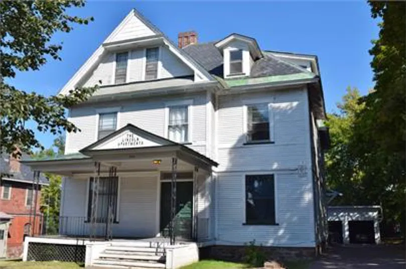 2 bed, 850 sqft, $2,200 — Photo 2