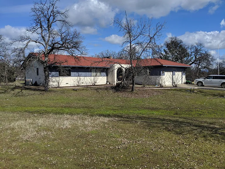 19434 Hollow Ln — Photo 2