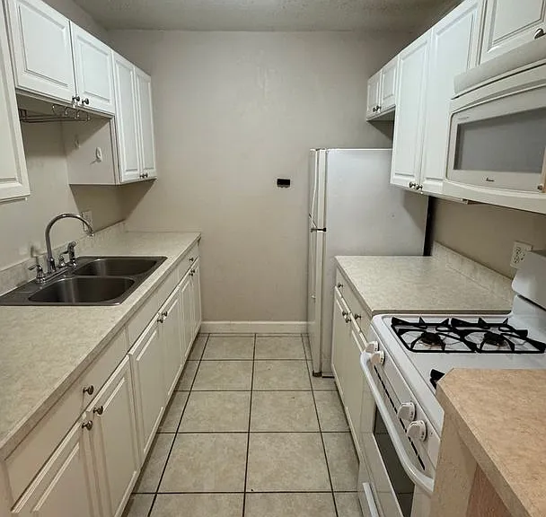1700 SW 16th Ct #P02 — Photo 6