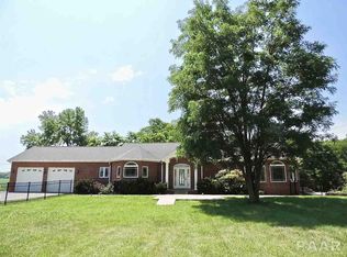 14221 Egg Ranch Rd, Pekin, IL 61554