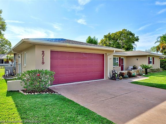 3rd image of 2719 Greenlawn Dr