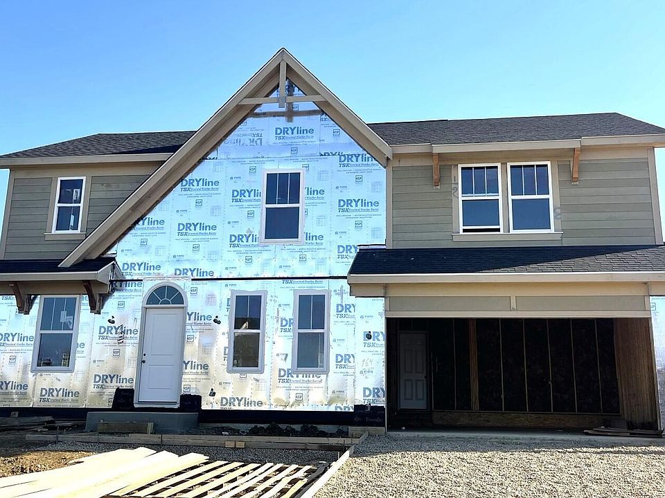 1st image of 147 Pickerington Ponds Dr