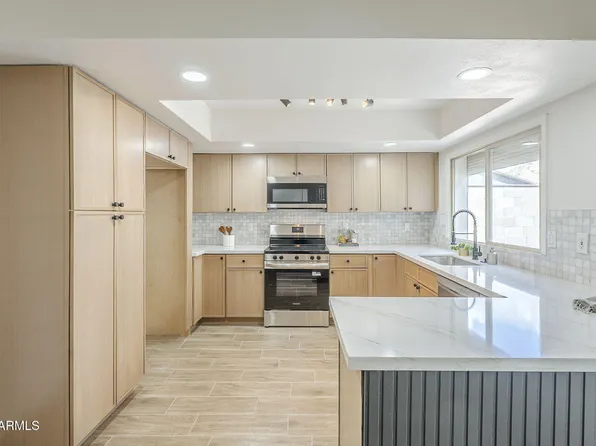 2628 E ASTER Drive, Phoenix, AZ 85032