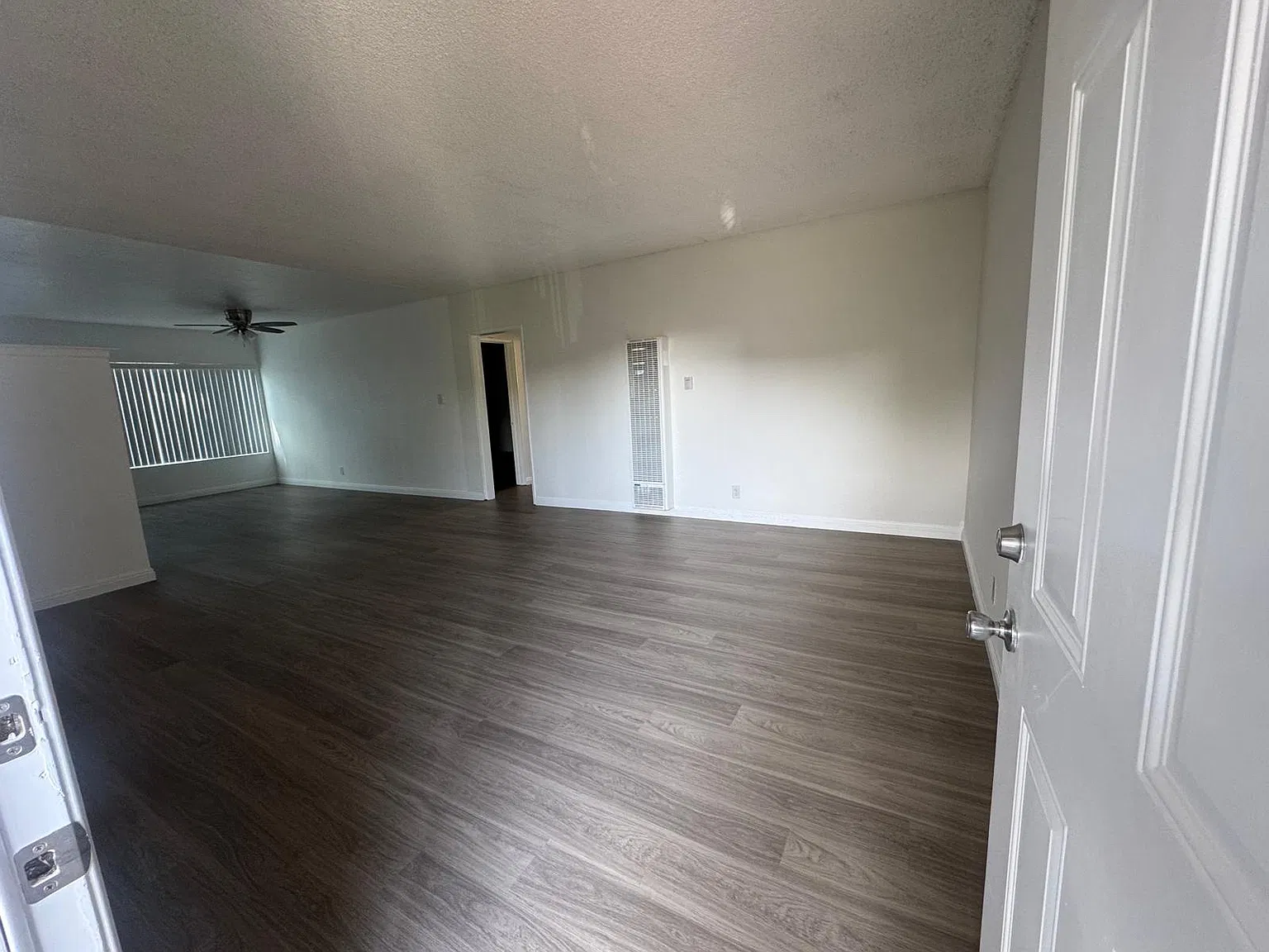 2 bed, 1156 sqft, $2,450 — Photo 3