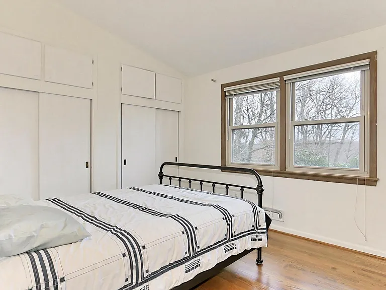 3649 Tallwood Ter — Photo 9