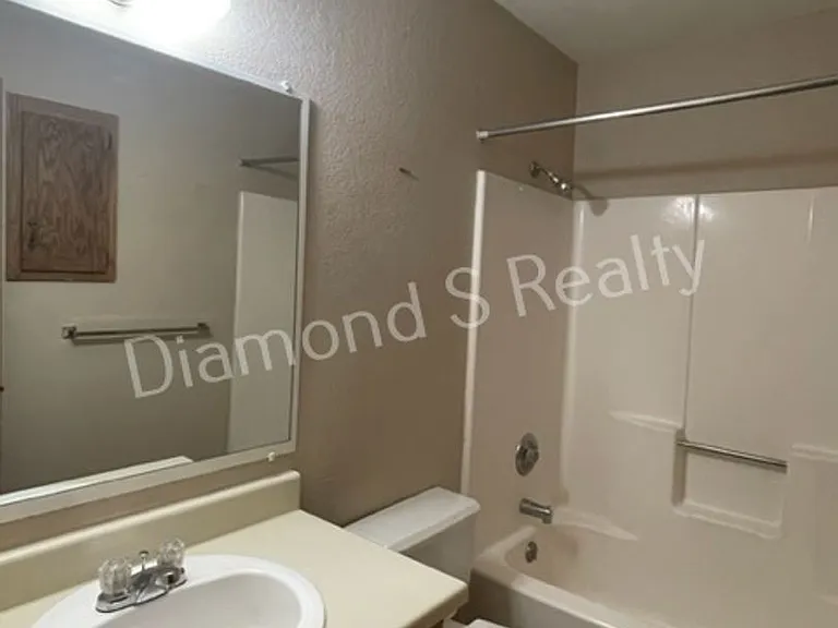 2159 East Macs Court — Photo 12