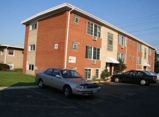 41 E Blecke Ave APT 2A, Addison, IL 60101
