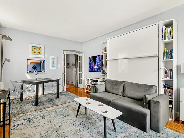 310 West 55th Street 6K image 2 of 6