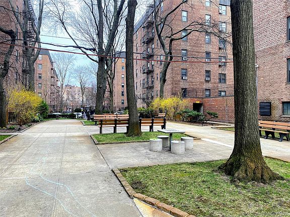 2nd image of 90-09 Northern Boulevard #303