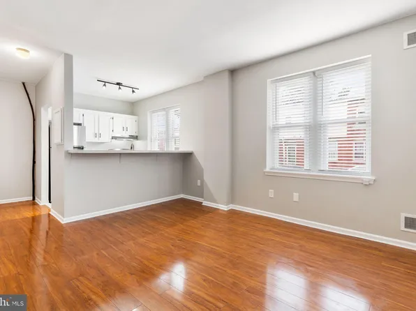 1726 W 8th St #1, Wilmington, DE 19805